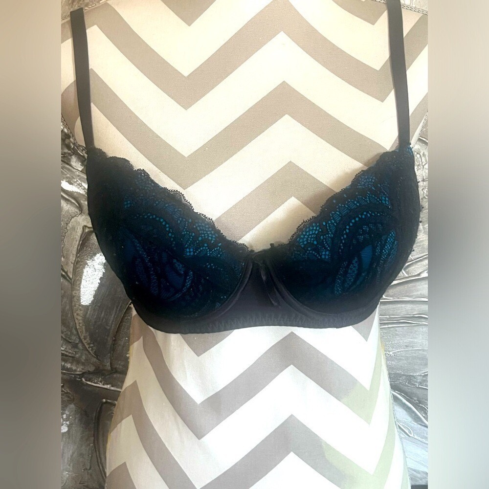 Frederick's Of Hollywood Black & Blue Push Up Lace Balconette Underwire Bra -34D